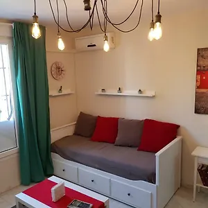 genuar-apartments-malaga-center.1costadelsol.com/